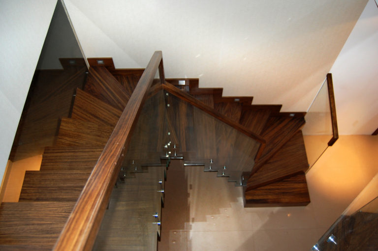 Zalety schodów drewnianych